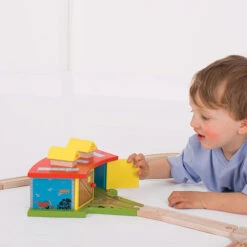 BigJigs BJT119 Rail Remise Voor 3 Treinen -Speelgoedwinkel remise 3 treinen bigjigs bjt119 1 1