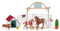 Schleich 42458 Hannah’s Paarden-gastenverblijf Met Hondenhok -Speelgoedwinkel schleich 42458 hannas paarden gasten verblijf met hondenhok 1