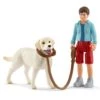 Schleich 42478 Wandelen Met Labrador FarmWorld -Speelgoedwinkel schleich 42478 wandelen met labrador scaled 1
